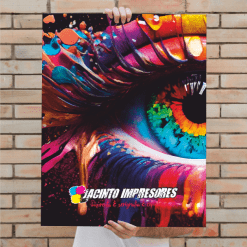 Foto real de cartel a color